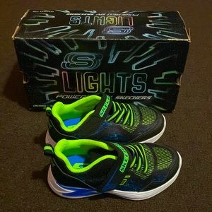 BOYS SKETCHERS LIGHTS SNEAKER